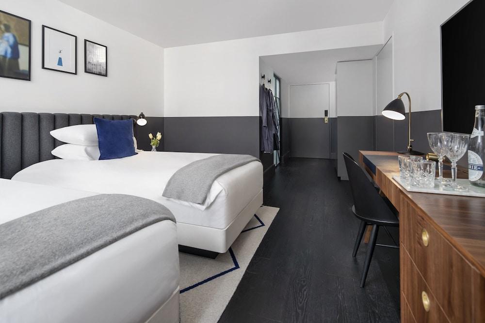 Kimpton De Witt Amsterdam, an IHG Hotel Room Type - Premium Room, 2 Twin Beds