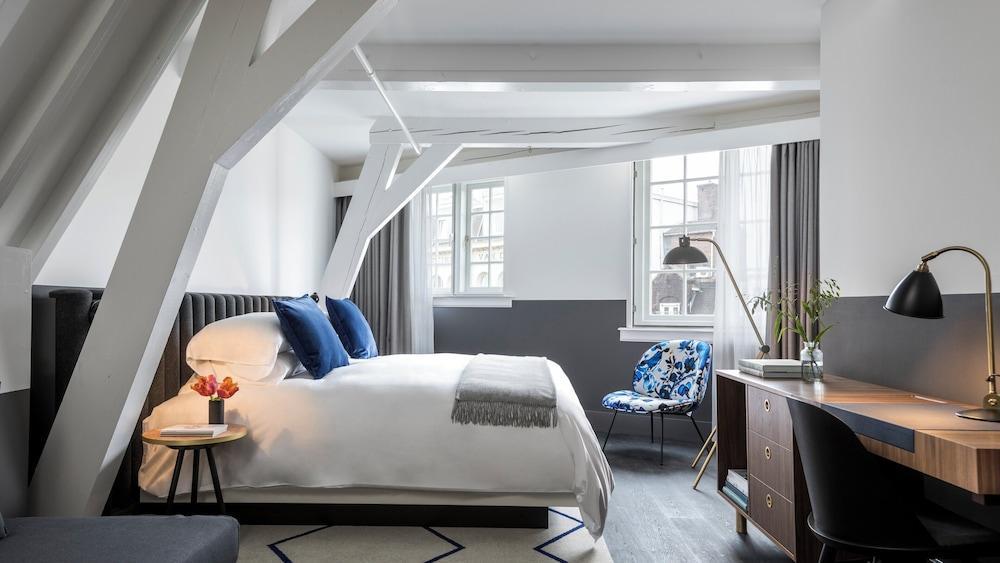 Kimpton De Witt Amsterdam, an IHG Hotel Room Type - 1 King Suite Single Sofa Bed