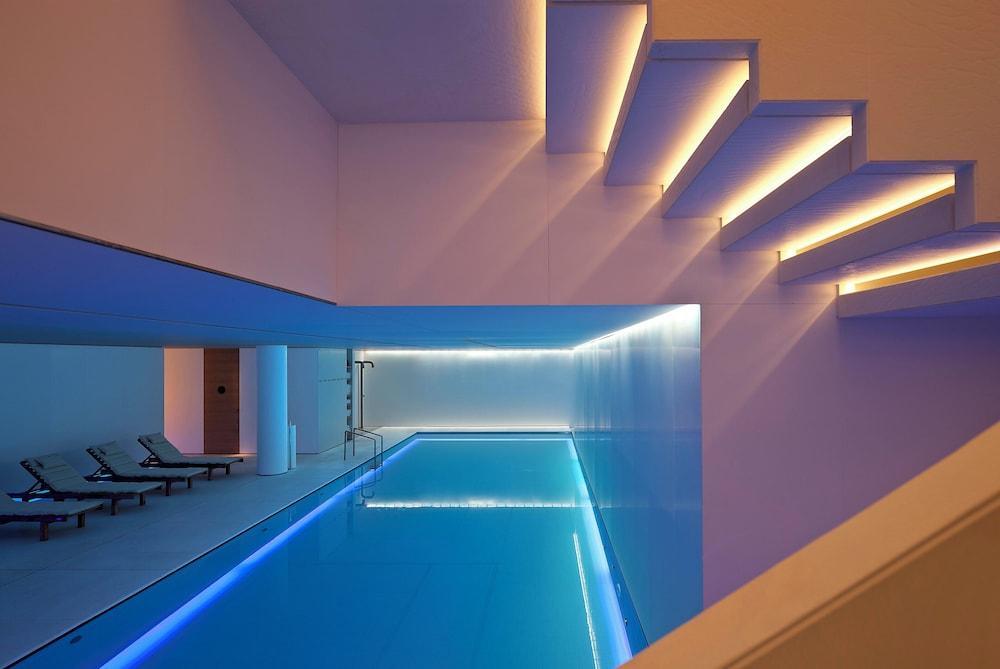Conservatorium Hotel - Tap to explore photos