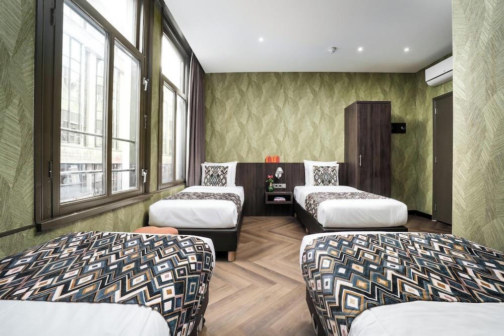 Hotel Damsquare Room Type - Quadruple Room