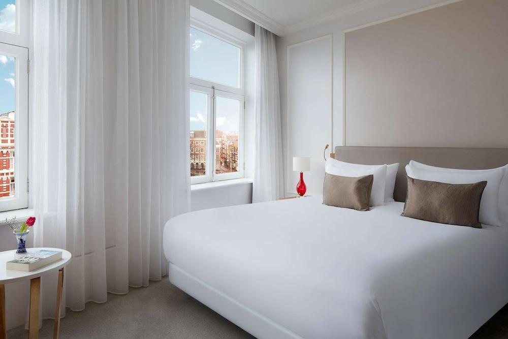 Tivoli Doelen Amsterdam Room Type - Deluxe with canal view