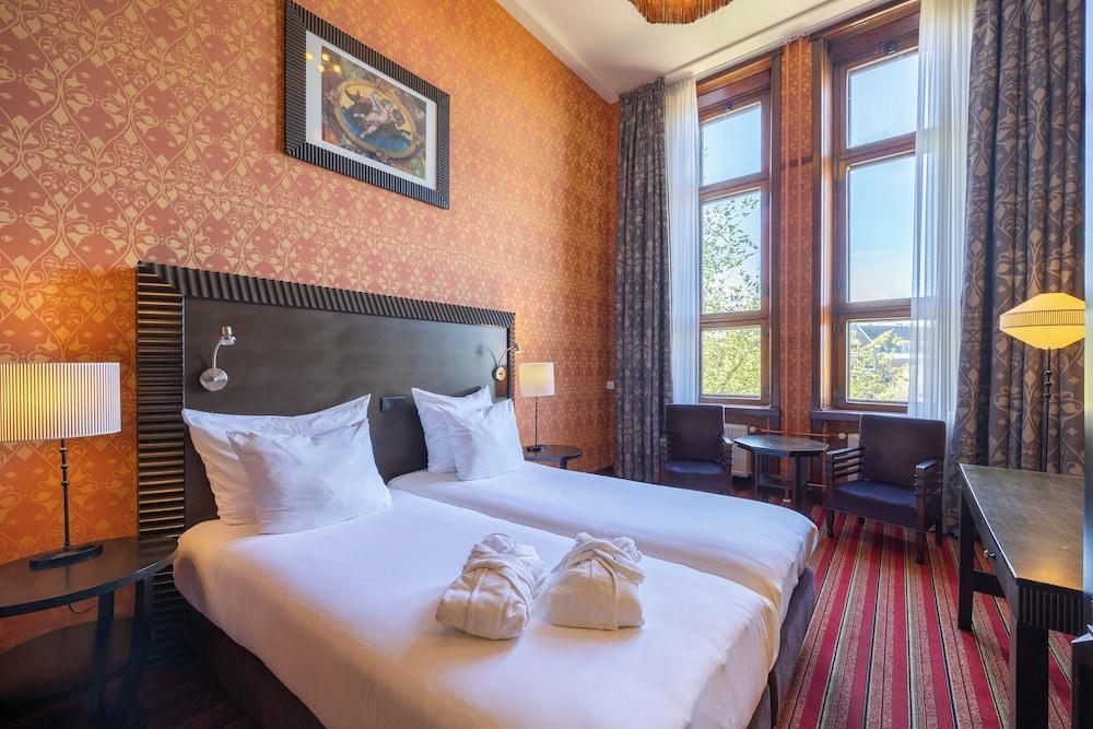 Grand Hotel Amrâth Amsterdam Room Type - Superior Room, Canal View