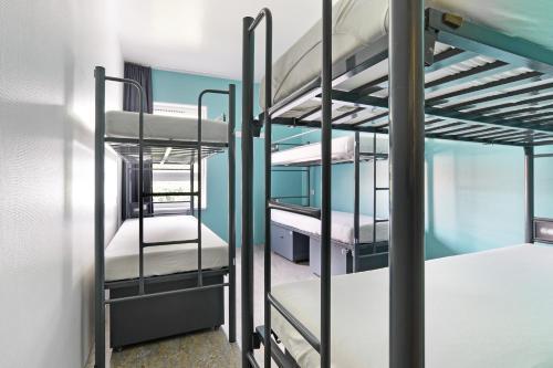 Hans Brinker Hostel Amsterdam Room Type - Bed in 6-Bed Female Dormitory Room