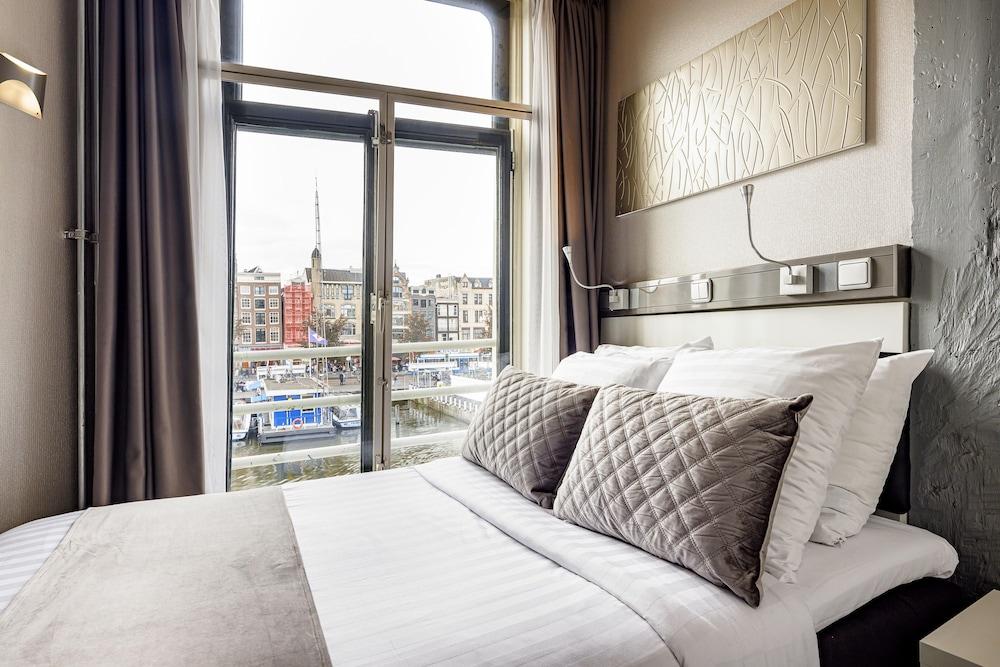 Hotel CC Room Type - Economy Double Room, 1 Double Bed, Canal View Hotel CC Room Type - Economy Double Room, 1 Double Bed, Canal View