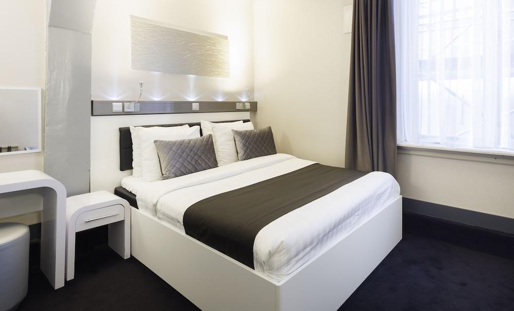 Hotel CC Room Type - Standard Room, 1 Double Bed