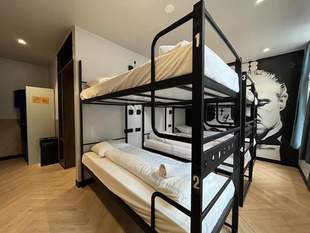 Heart Of Amsterdam - Hostel Room Type - Room, Multiple Beds, Ensuite (6)