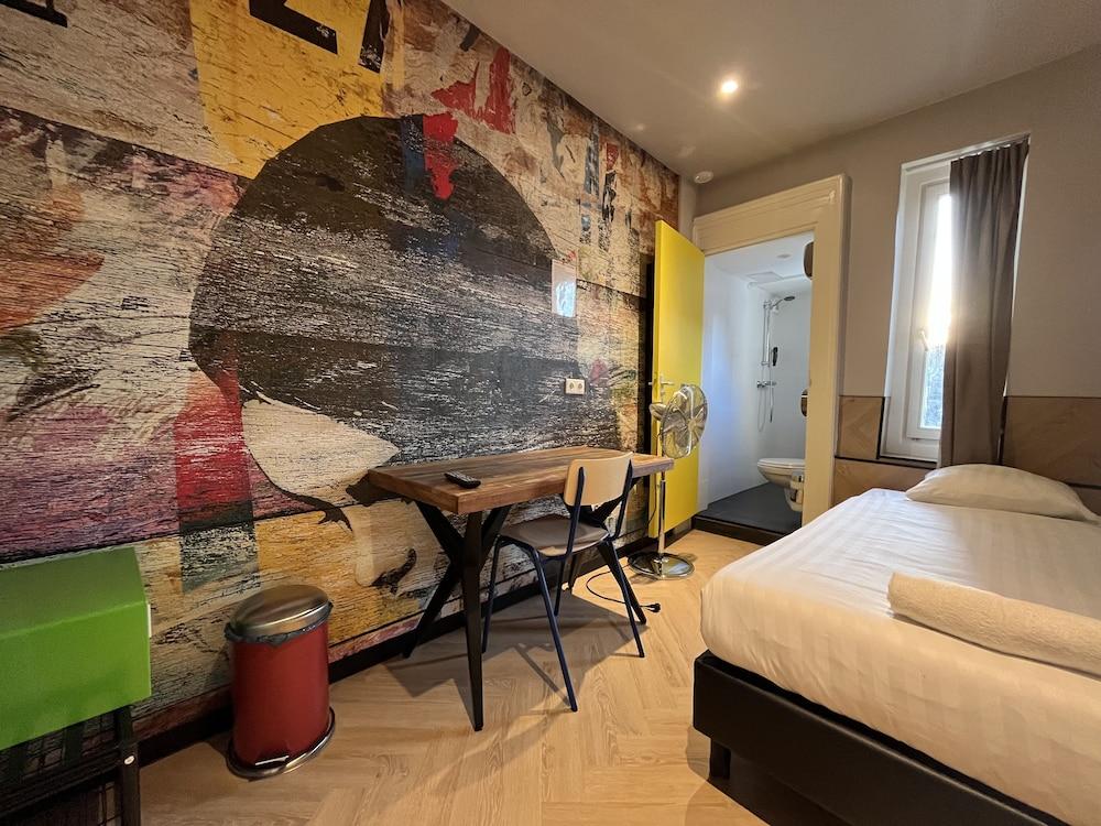 Heart Of Amsterdam - Hostel Room Type - Single Room