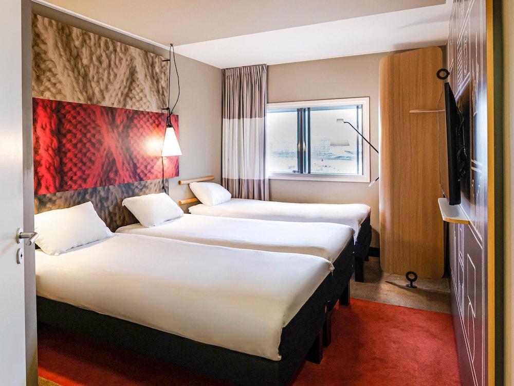 ibis Amsterdam Centre Room Type - Room, 3 Twin Beds