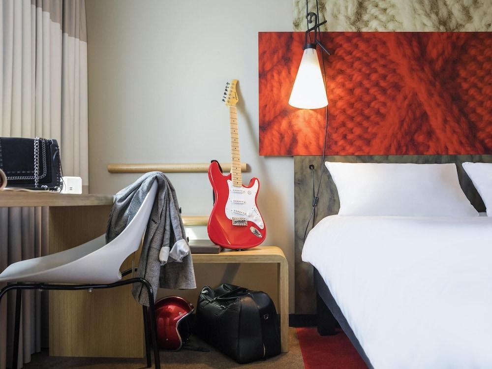ibis Amsterdam Centre Room Type - One room with 1 Double Size Bed