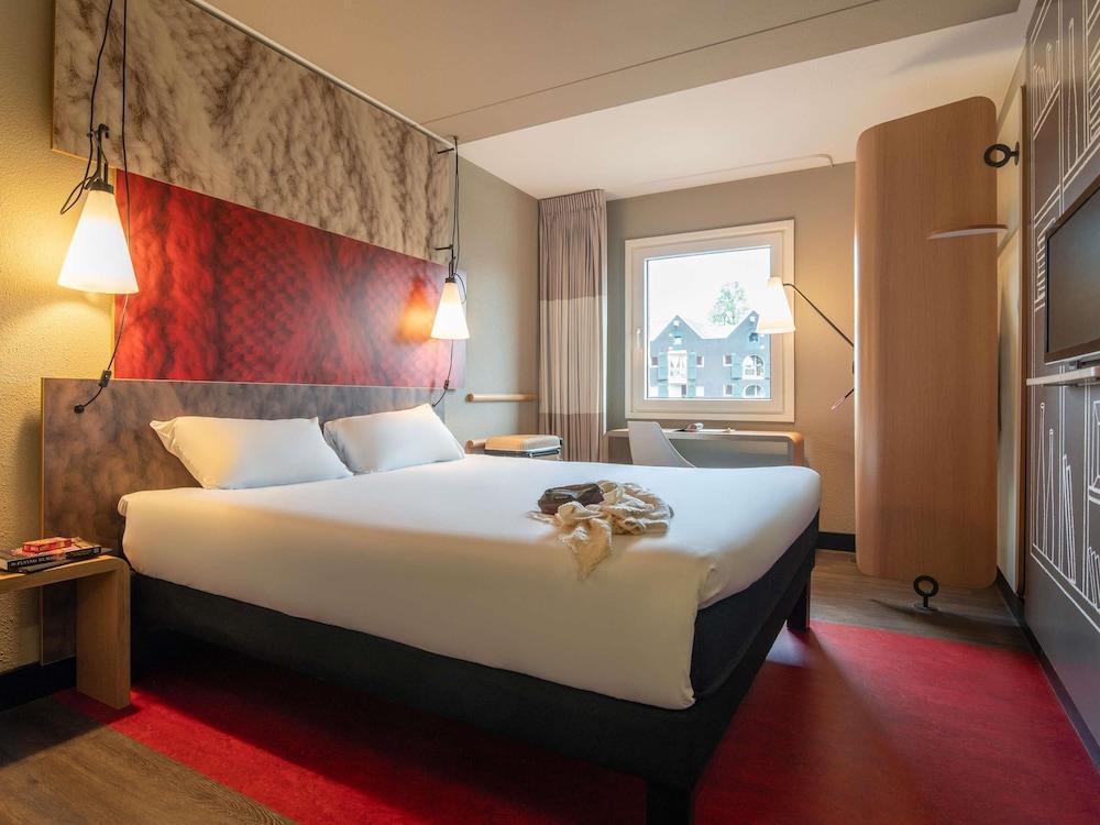 IBIS AMSTERDAM CENTRE STOPERA Room Type - Twin Room, 2 Twin Beds (NEW SWEET BED BY IBIS)