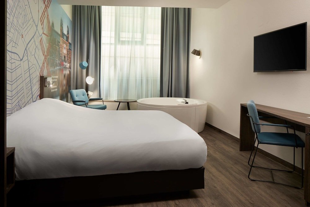 Inntel Hotels Amsterdam Centre Room Type - Spa Room, 1 King Bed