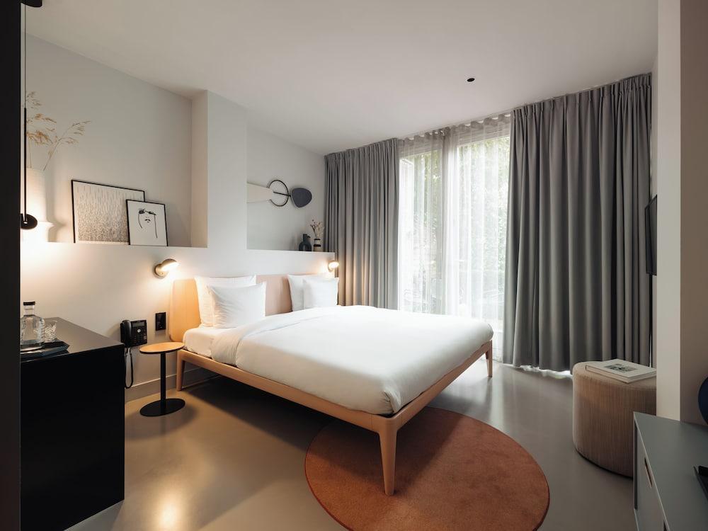 Conscious Hotel Museum Square Room Type - Big Double Room