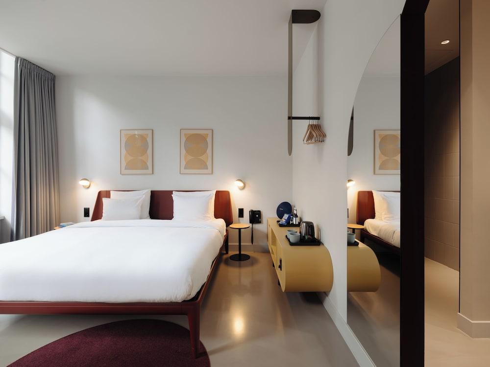 Conscious Hotel Museum Square Room Type - Triple Room Conscious Hotel Museum Square Room Type - Triple Room