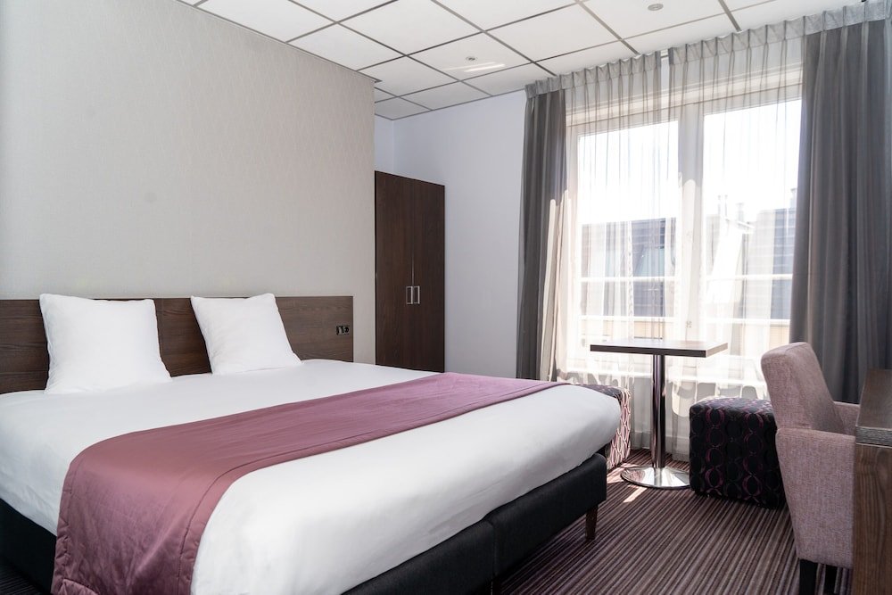 Hotel Luxer Room Type - Standard Room, 1 Double Bed