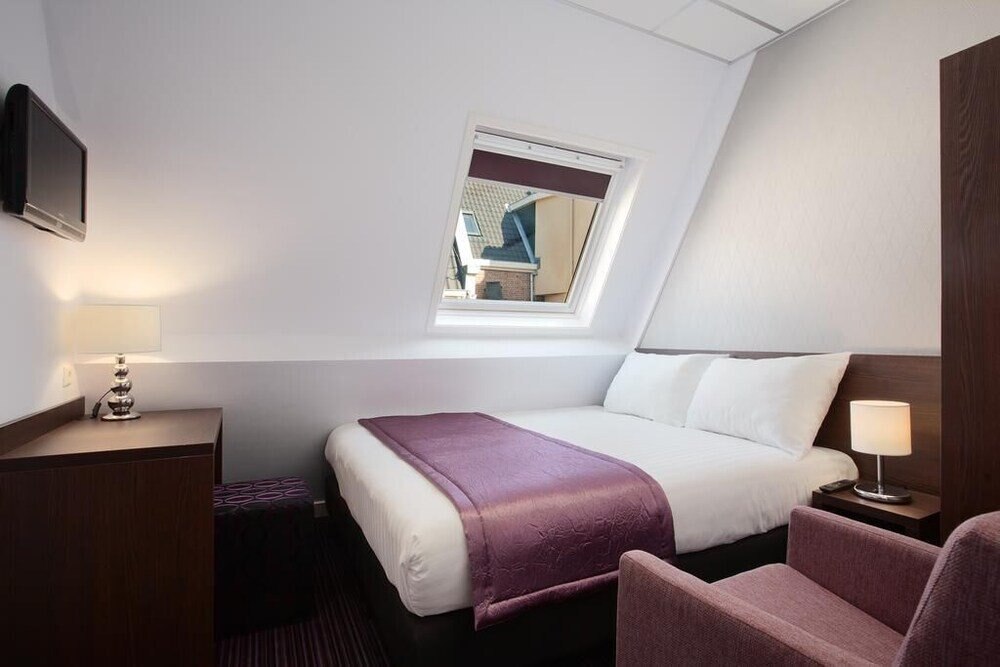 Hotel Luxer Room Type - Basic Room, 1 Double Bed