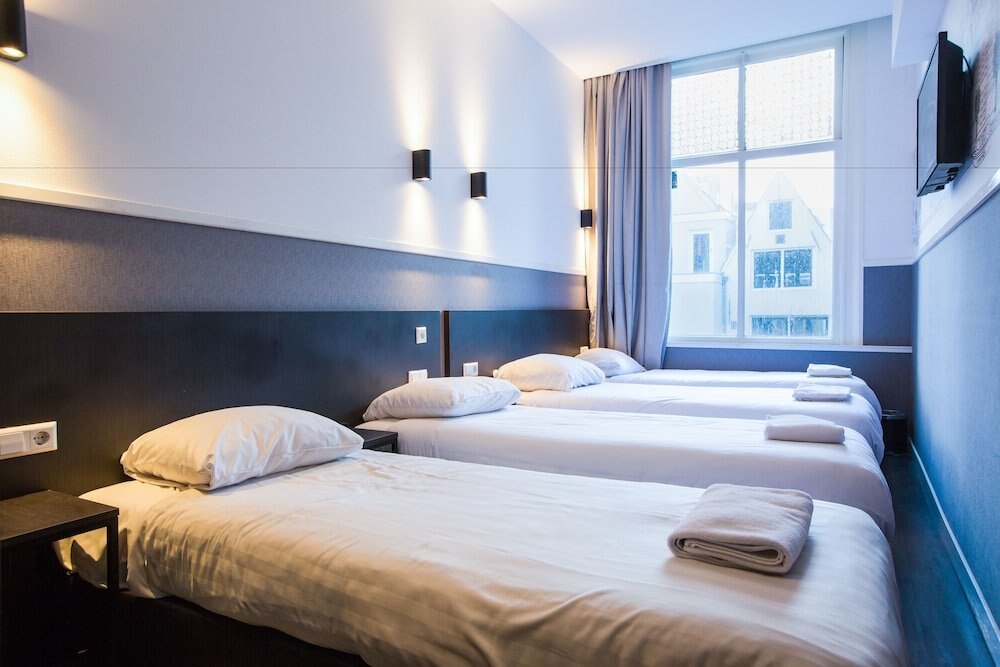 Hotel Manofa Room Type - Quadruple Room