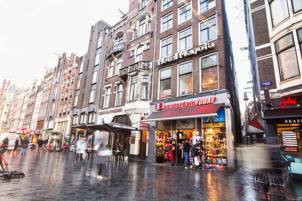 فندق مانوفا