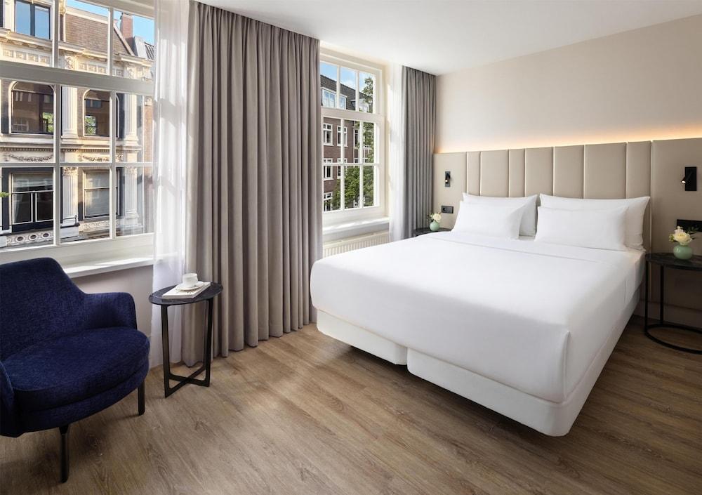 NH Amsterdam Leidseplein Room Type - Standard Street View Room