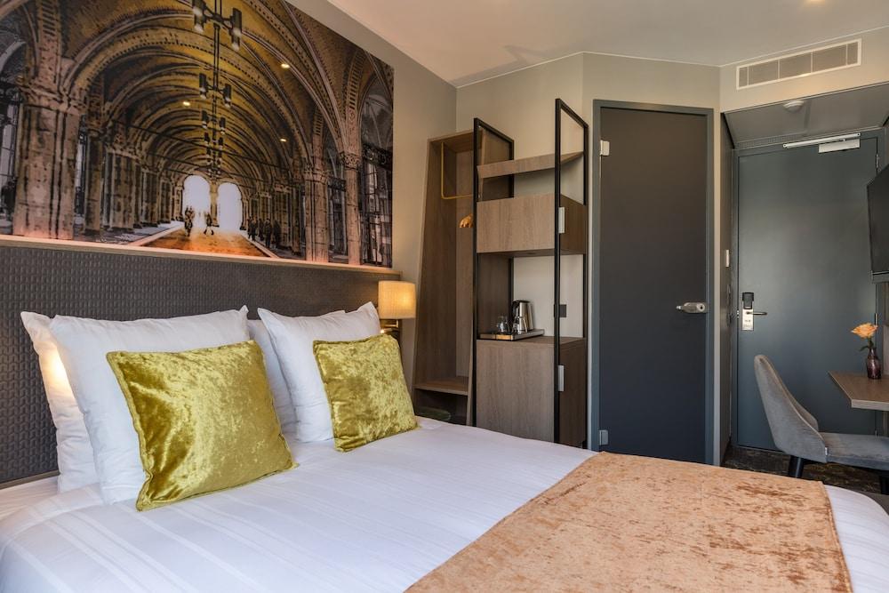 Leonardo Hotel Amsterdam Museum Quarter Room Type - Comfort Room, 1 Double Bed