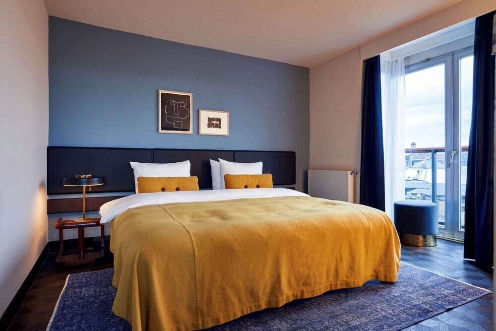 Park Centraal Amsterdam, part of Sircle Collection Room Type - Family Suite