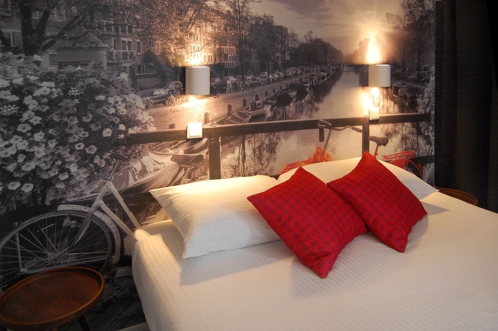 Prinsen Hotel - Tap to explore photos