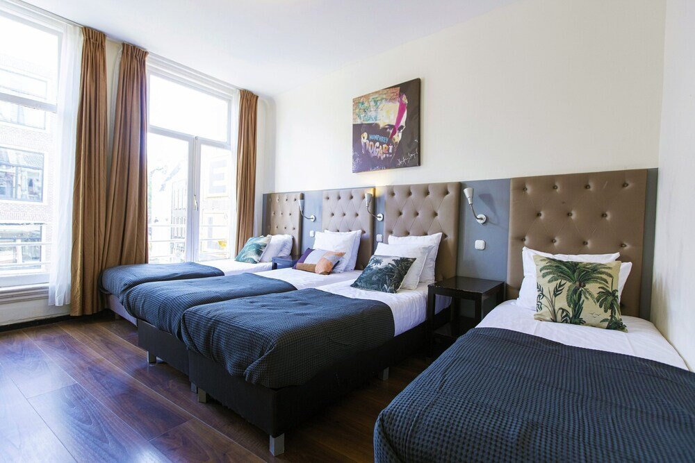 Quentin Arrive Room Type - Basic Quadruple Room, Shared Bathroom
