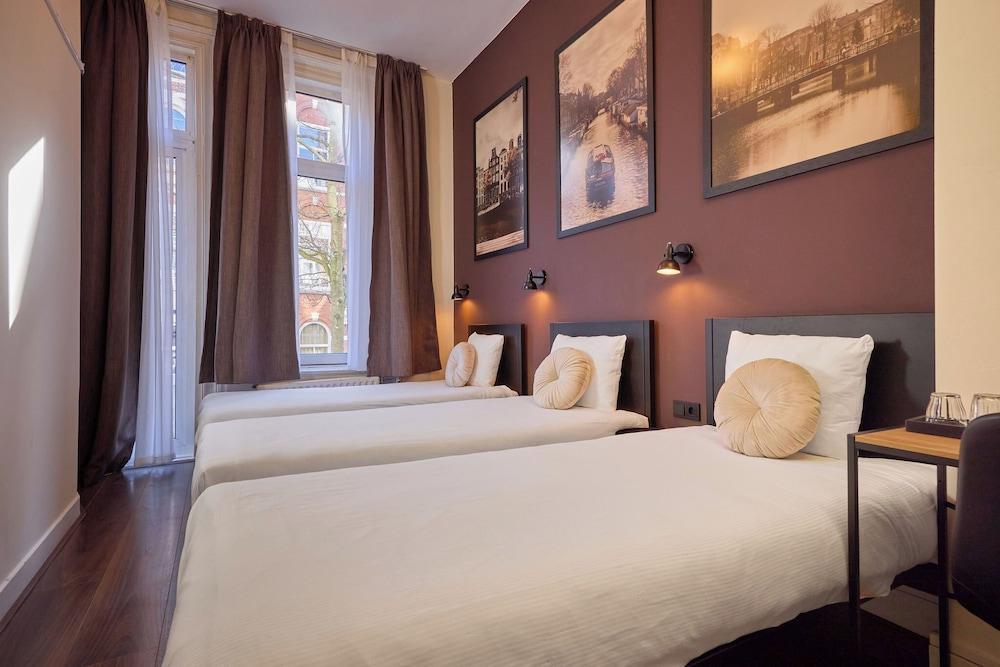 Quentin Museum Square Hotel Room Type - Standard Triple Room, Private Bathroom Quentin Museum Square Hotel Room Type - Standard Triple Room, Private Bathroom