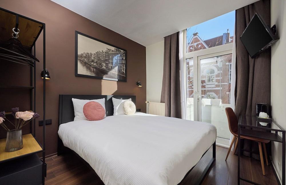 Quentin Museum Square Hotel Room Type - Standard Room, 1 Double Bed, Private Bathroom