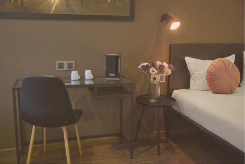 Quentin Canal House Hotel Room Type - Quadruple Room Quentin Canal House Hotel Room Type - Quadruple Room