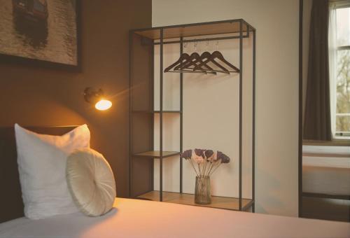 Quentin Canal House Hotel Room Type - Twin Room with Canal View Quentin Canal House Hotel Room Type - Twin Room with Canal View