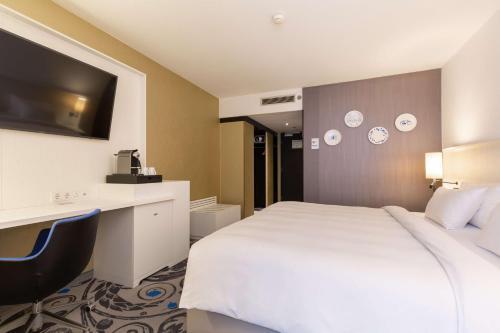 Radisson Blu Hotel, Amsterdam - Tap to explore photos