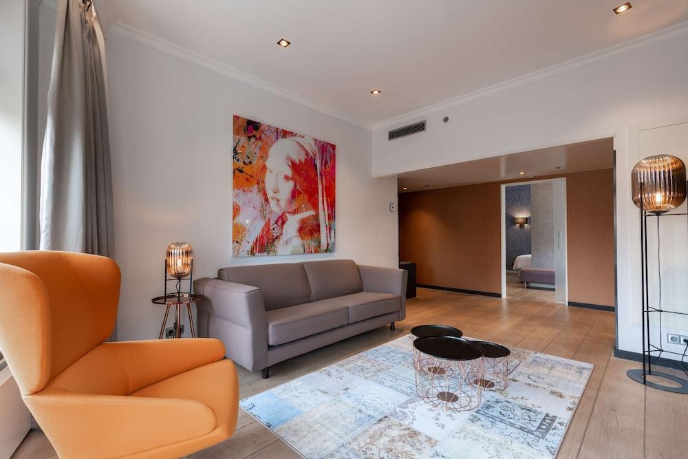 Radisson Blu Hotel, Amsterdam Room Type - Ruyschen Suite with Canal View