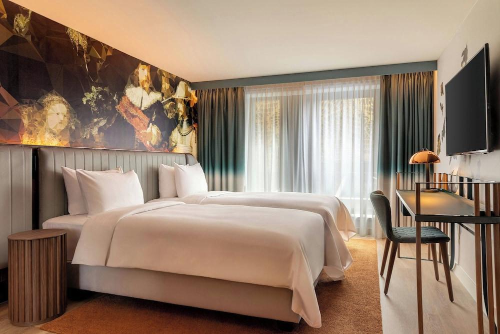Renaissance Amsterdam Hotel by Marriott Room Type - Standard Room, 2 Twin Beds
