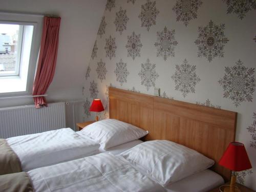 Rho Hotel Room Type - Standard Double or Twin Room