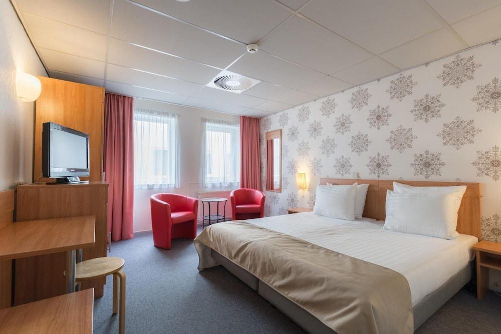 Rho Hotel Room Type - Superior Double Room, 1 Double or 2 Twin Beds