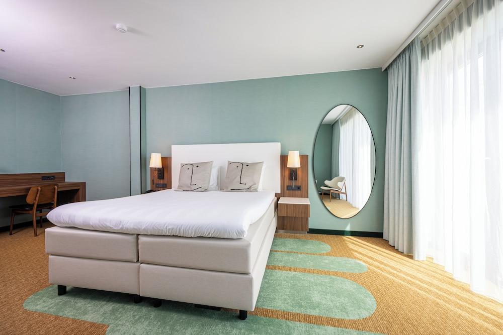 Van der Valk Hotel Schiphol Room Type - Deluxe Quadruple Room