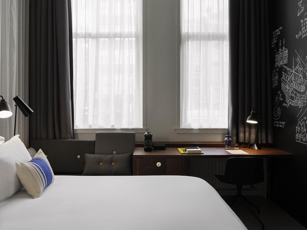 INK Hotel Amsterdam MGallery by Sofitel Room Type - Classic Room, 1 Queen Bed