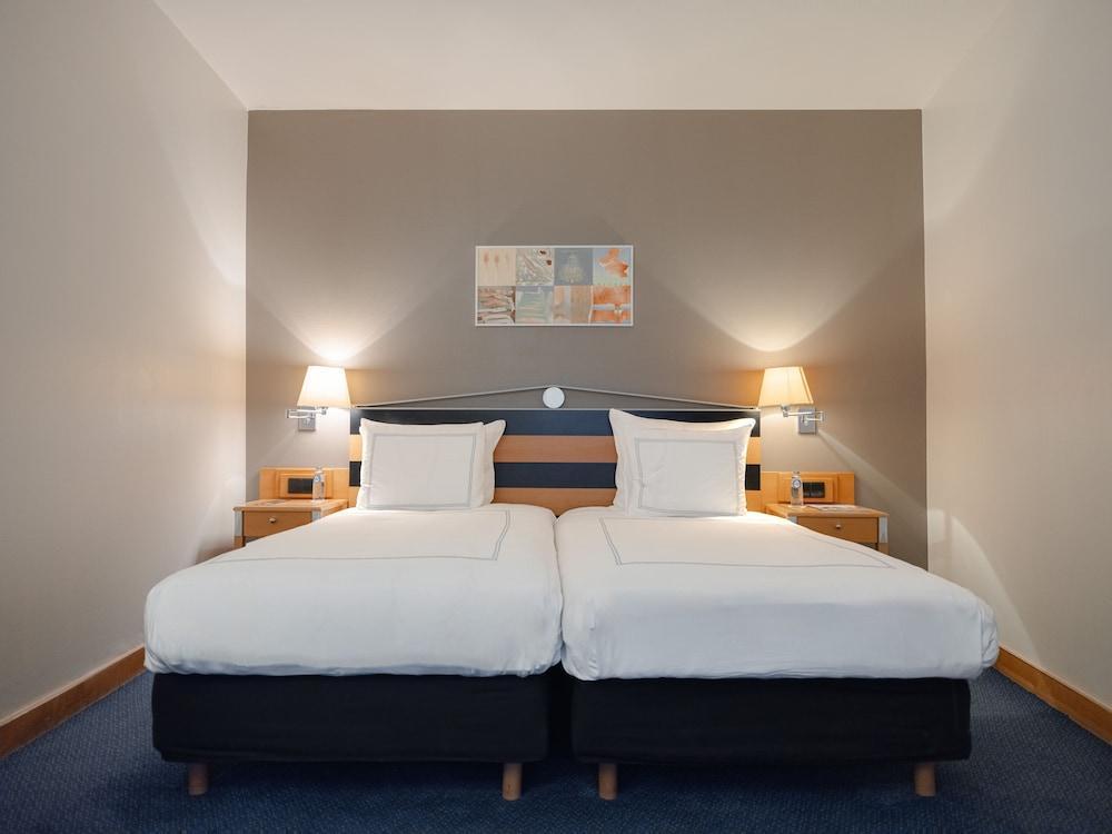 Swissotel Amsterdam Room Type - Classic Twin Room, 2 Twin Beds