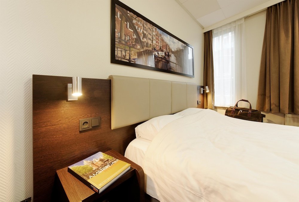 Best Western Dam Square Inn - Tap to explore photos