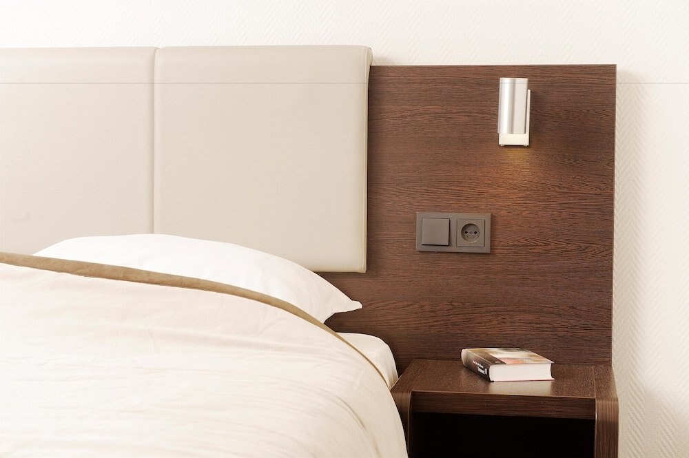 Best Western Dam Square Inn Room Type - Suite, 1 Double Bed, Non Smoking, Refrigerator (Living Room)