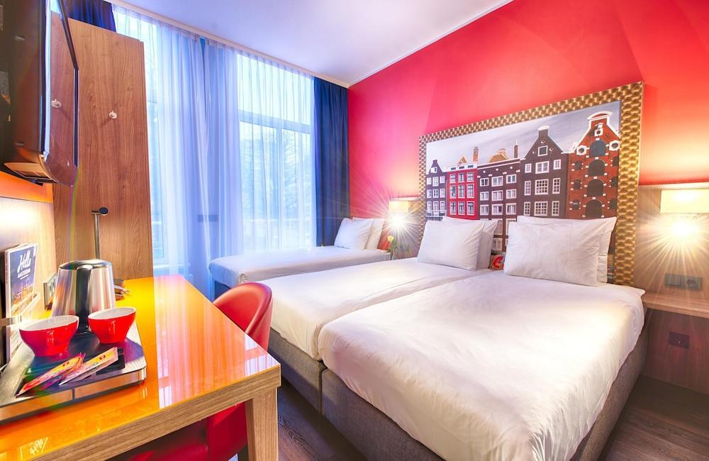 Leonardo Boutique Hotel Amsterdam Vondelpark Room Type - Comfort Room (1 Twin Bed 1 Single Bed) Leonardo Boutique Hotel Amsterdam Vondelpark Room Type - Comfort Room (1 Twin Bed 1 Single Bed)