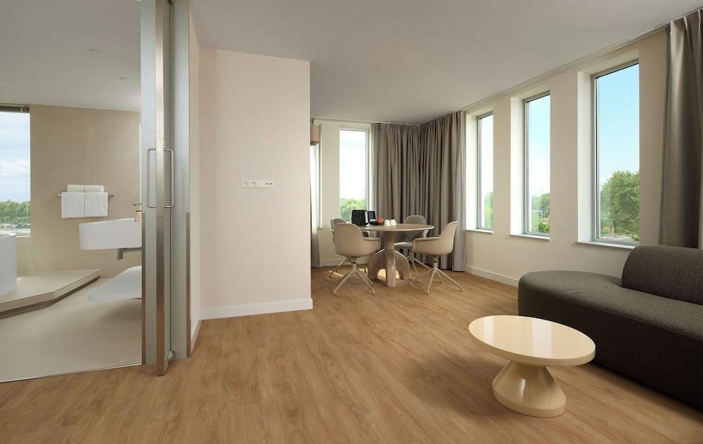 Westcord Art Hotel Amsterdam 4 Room Type - Deluxe Suite (WOW Suite)