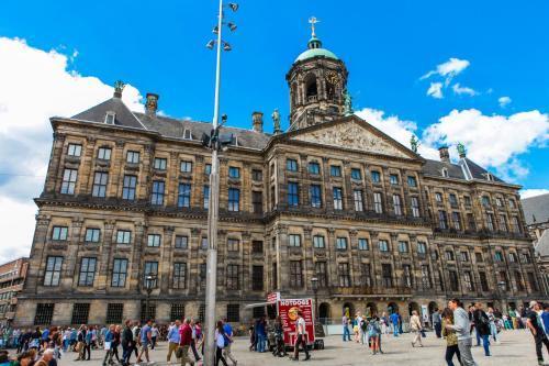Travel Hotel Amsterdam - Tap to explore photos