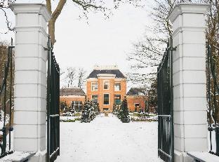 Trianon Hotel - Tap to explore photos