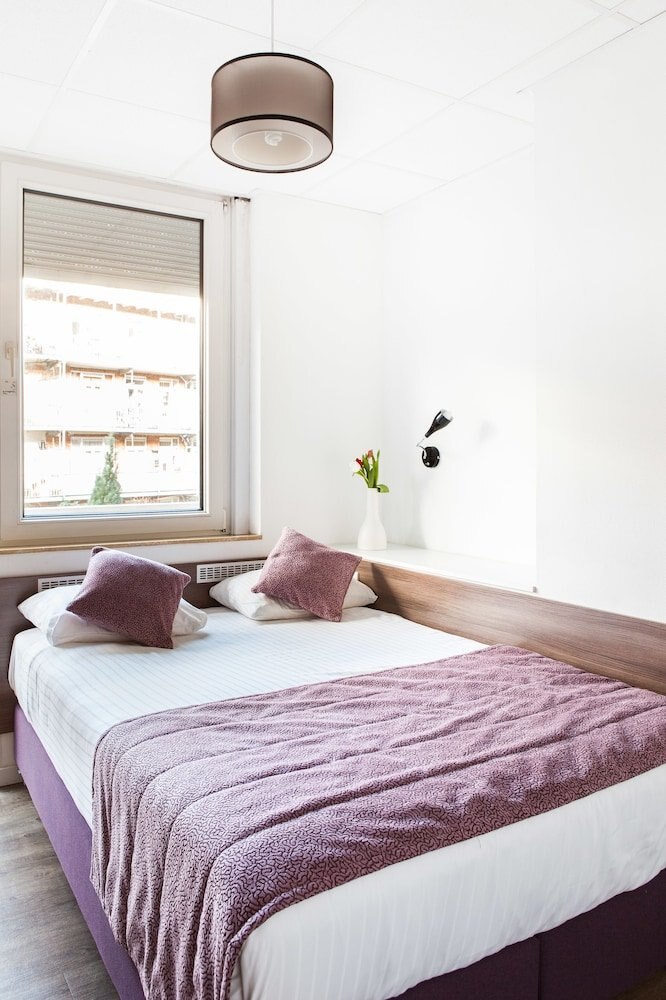 Hotel Victorie Room Type - Standard Room, 1 King Bed