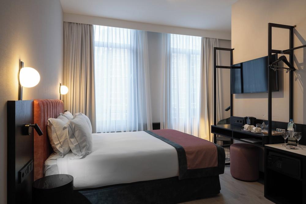 Catalonia Vondel Amsterdam Room Type - Premium Double Room