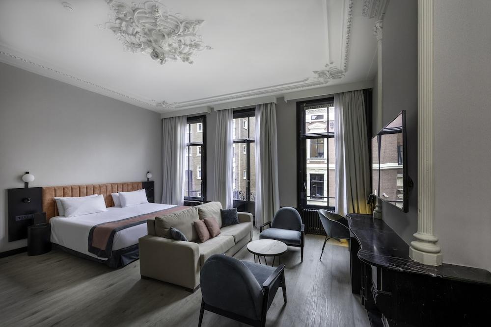 Catalonia Vondel Amsterdam Room Type - Suite (Vondel)