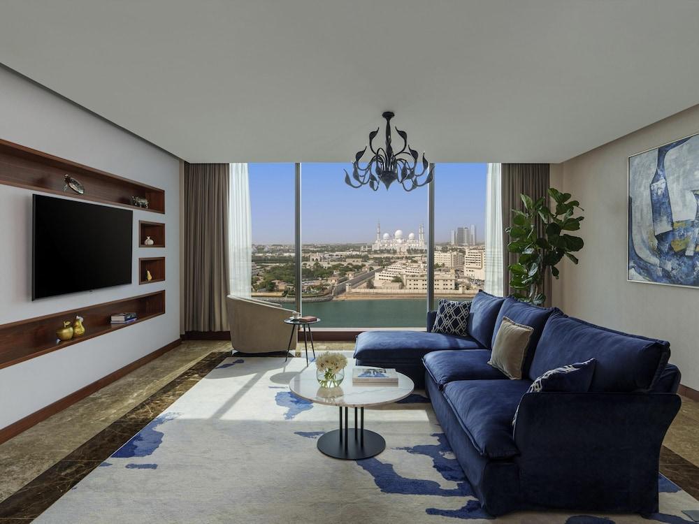 Fairmont Bab Al Bahr Room Type - Royal Suite