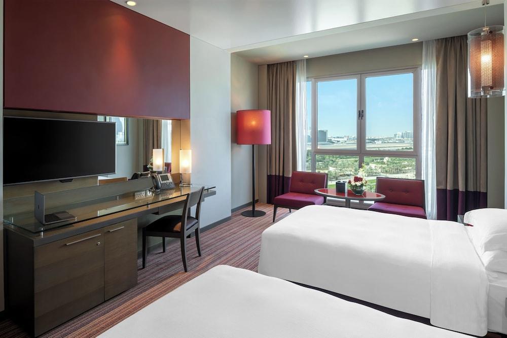 Park Rotana Abu Dhabi - Tap to explore photos