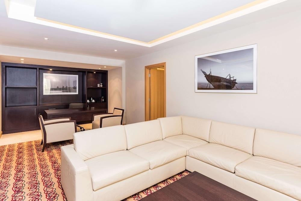 Radisson Blu Hotel Doha Room Type - Suite